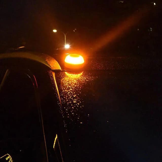 Luz de farol de emergência para carro, recarregável por usb, v16, indução magnética, luz de advertência piscante, ajuda a flash, lâmpada de sinal de segurança