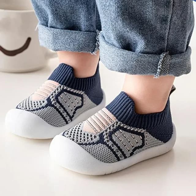 Verão respirável malha sapatos de bebê recém-nascido da criança sapatos do bebê da menina meias sapatos de fundo macio antiderrapante sapatos do bebê menino 0-5 anos